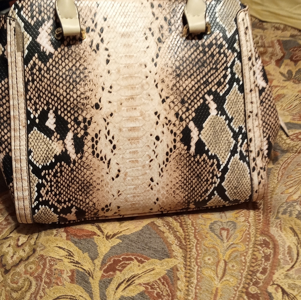 Coach Handbag - Picture 2 of 8